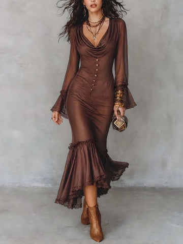 Vestido Midi Vintage de Caimento Sereia com Gola Drapeada e Renda