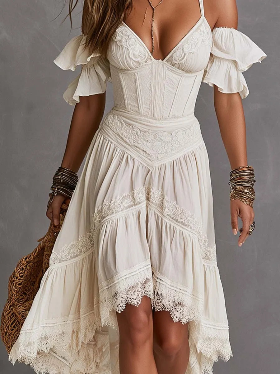 Vestido Midi Boho com Corset Tomara-que-Caia de Renda e Babados Pontas Assimétricas