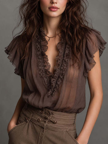 Blusa de Chiffon Amarrotado Marrom Mocha com Renda e Mangas Flutuantes