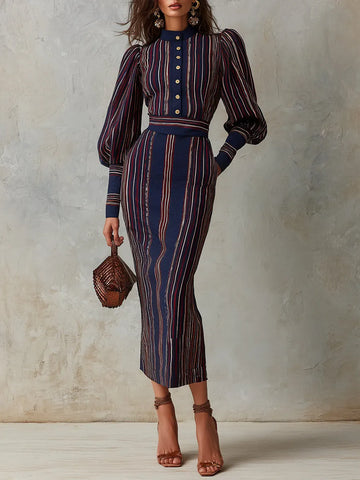 Vestido Midi Justo com Estampa Listrada Retrô e Manga Lanterna