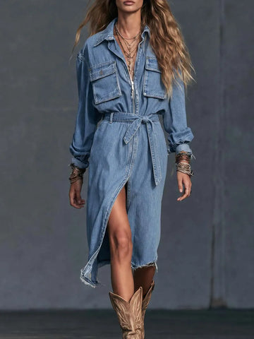 Vestido Midi Jeans de Camisa com Fenda Frontal, Cinto e Bolsos Cargo