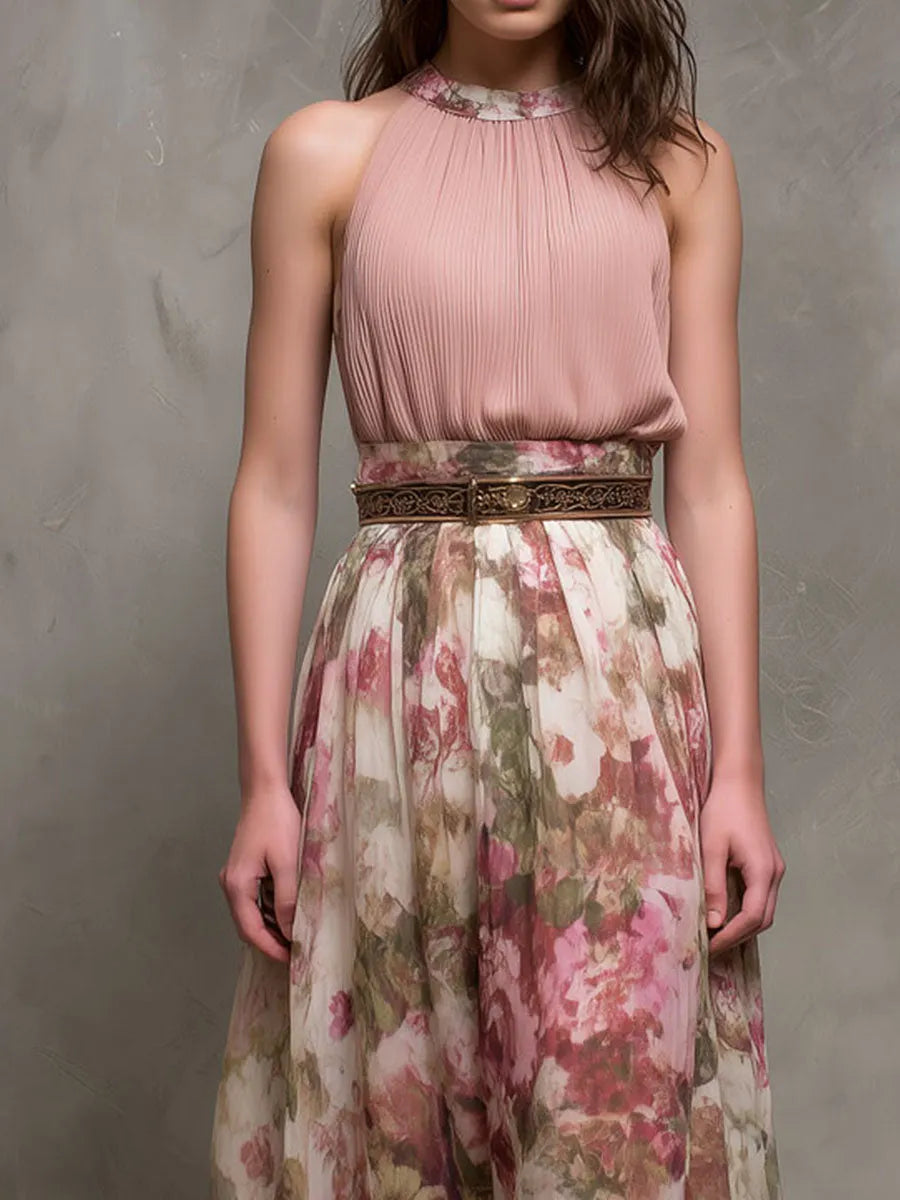 Robe longue élégante plissée à imprimé floral et col halter