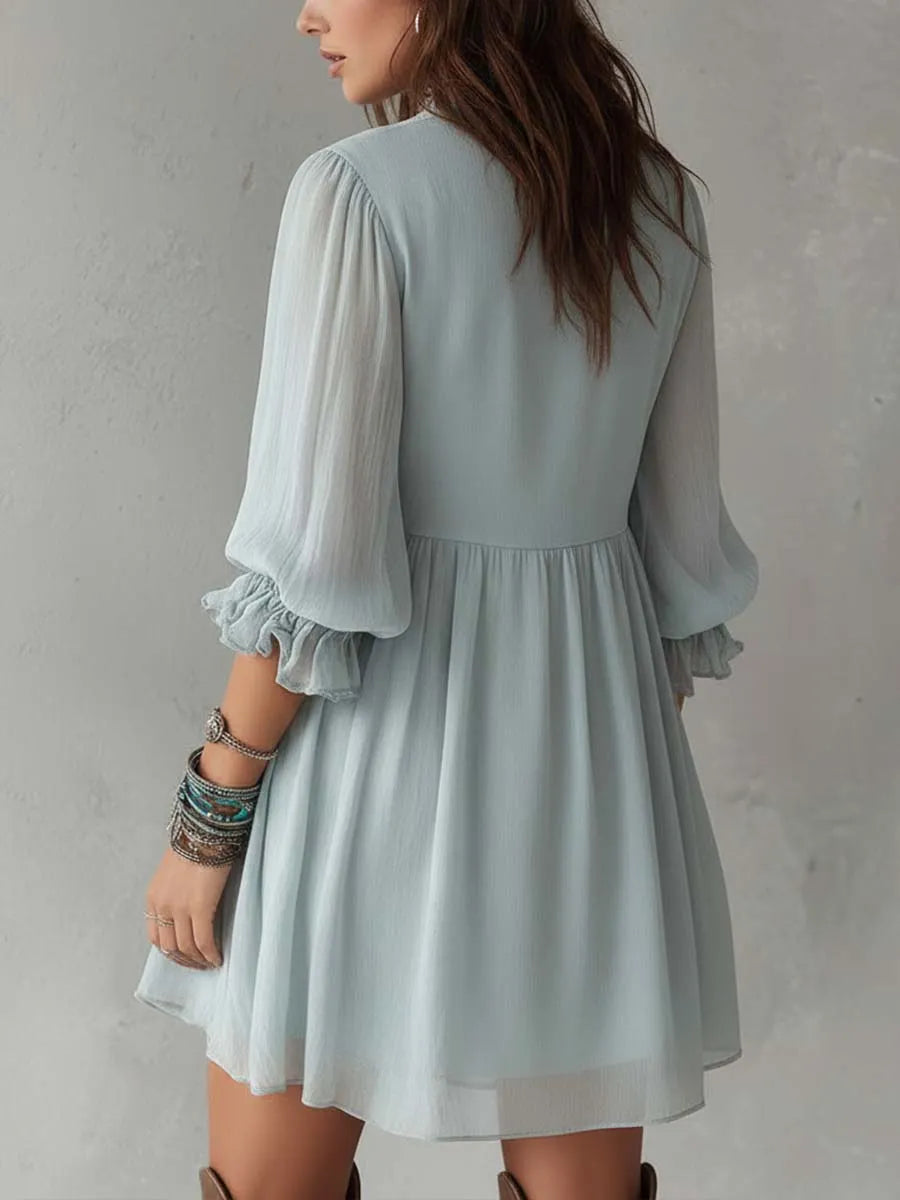 Minivestido retrô de chiffon com manga curta e babados nos punhos