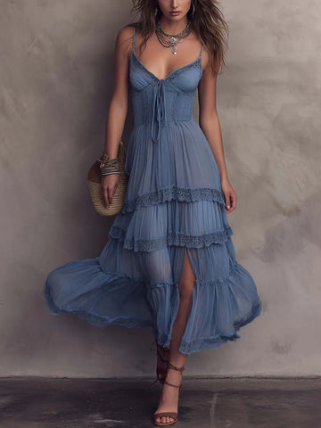 Vestido Midi Retrô de Chiffon com Alça Fina, Acabamento em Renda e Fenda na Barra