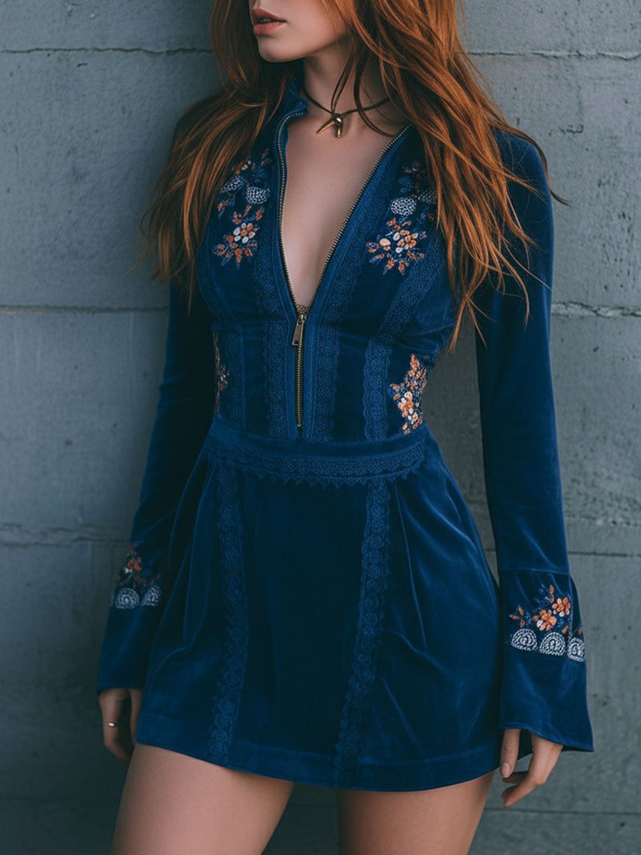Minivestido Boho de Veludo Azul com Zíper Frontal, Guarnição de Renda e Bordados