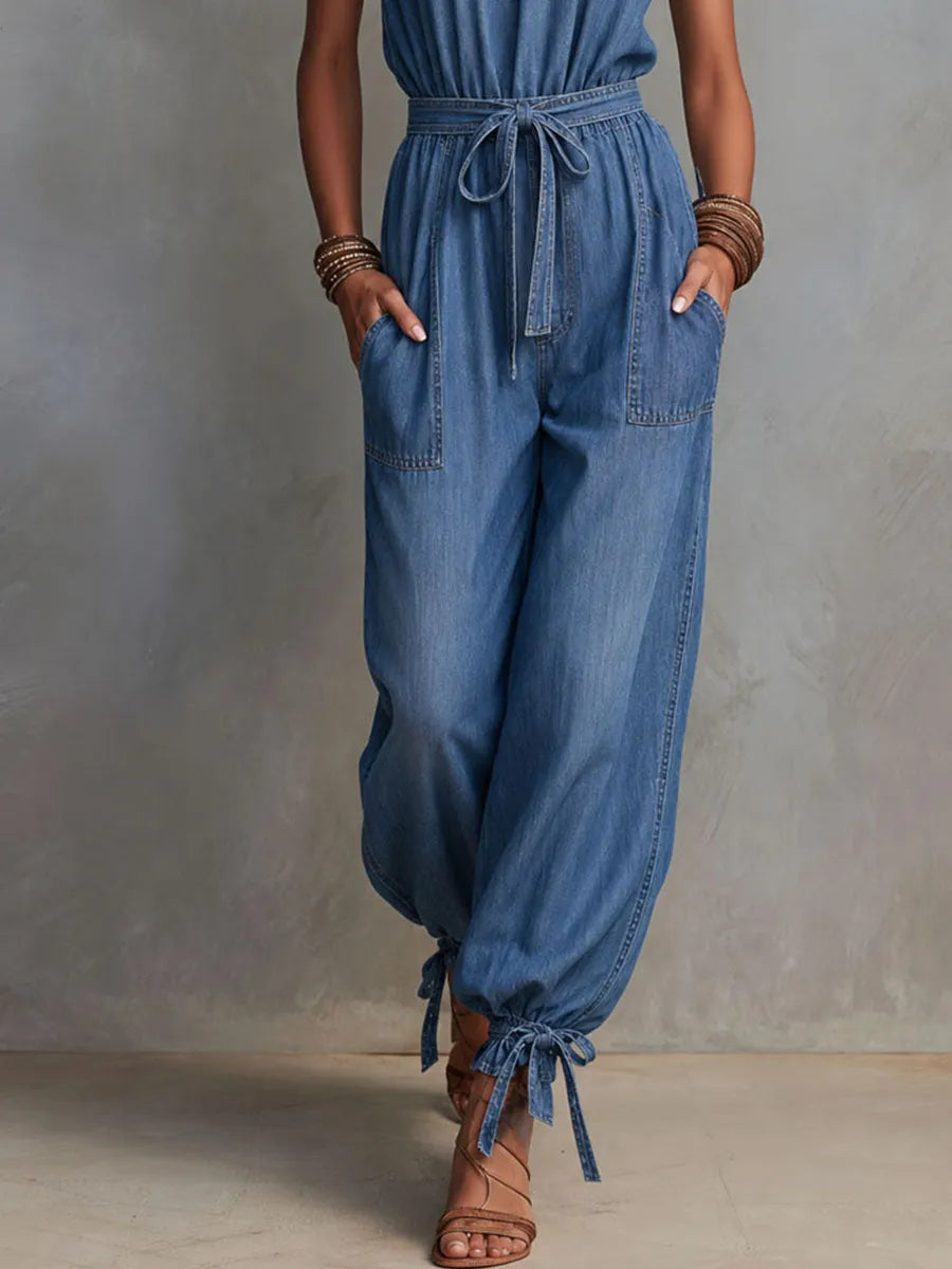 Combinaison pantalon bohème en jean à col licou et taille nouée
