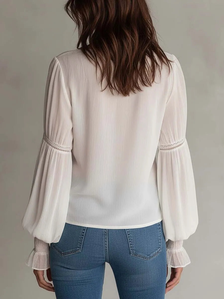 Blouse en mousseline plissée rétro avec dentelle au col