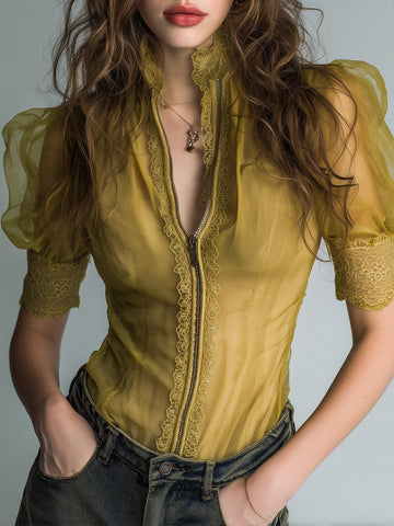 Blusa de Manga Curta com Zíper Frontal e Renda Vitoriana