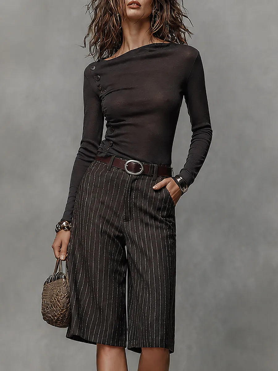 Ensemble t-shirt rétro asymétrique boutonné et bermuda rayé