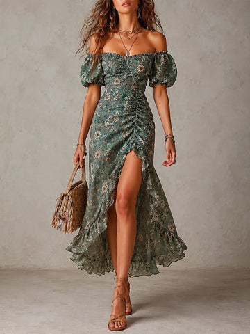 Vestido longo de chiffon estampado de ombro a ombro com fenda e bainha de babados