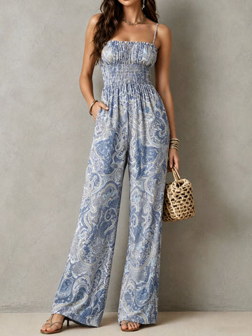 Macacão Boho Azul Empoeirado Estampa Paisley com Corpete Franzido e Perna Larga