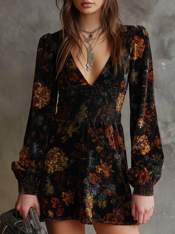 Minivestido de Veludo com Estampa Floral Retrô e Cintura Plissada