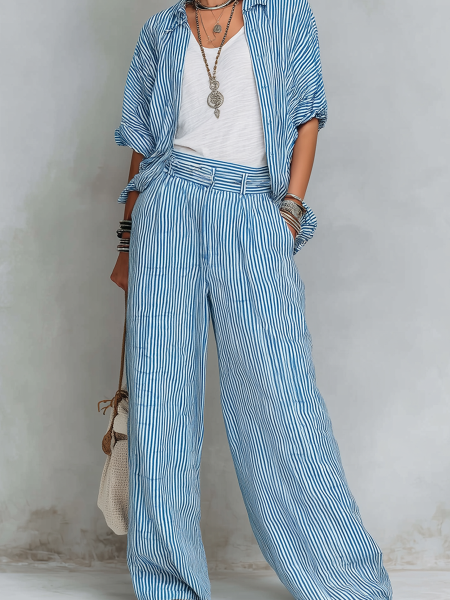 Conjunto Casual de Camisa Listrada Azul e Branca e Calça Pantalona