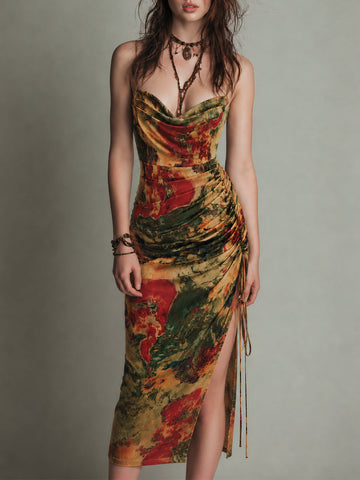 Vestido Midi Estampado Retrô com Gola Drapeada e Fenda Alta