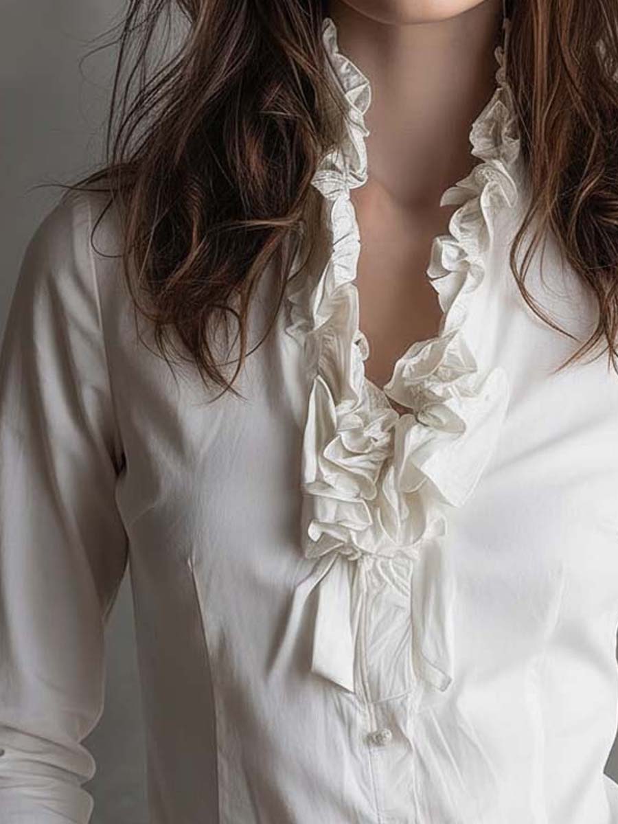 Camicetta bianca con balze stile vintage