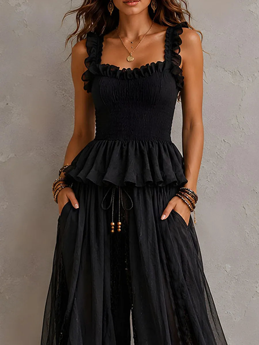 Ensemble deux pièces bohème chic noir, top smocké et bas à volants