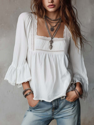 Blusa de Algodão-Linho com Decote Quadrado, Renda Retrô e Babados