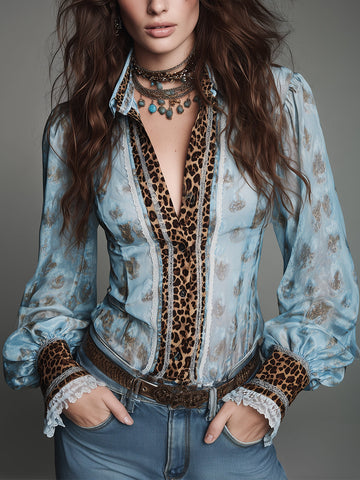 Blusa Justa Retrô com Estampa de Leopardo e Acabamento de Renda