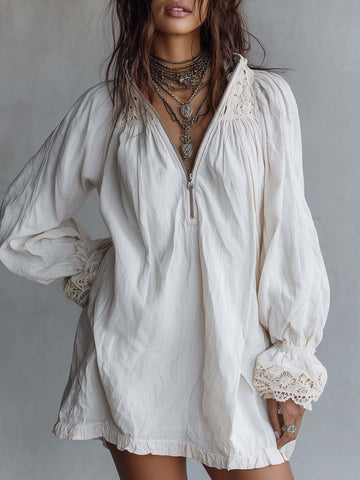 Minivestido Branco Gola Zíper com Renda Estilo Vintage