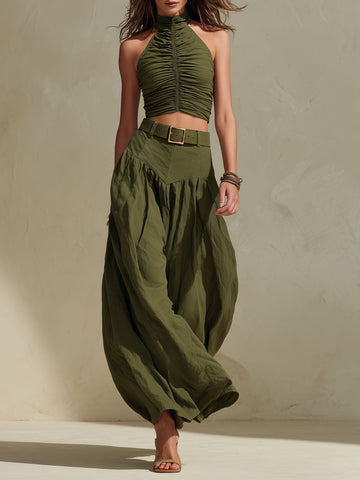 Conjunto de duas peças boho verde-oliva com top franzido e calças de cintura alta e perna larga