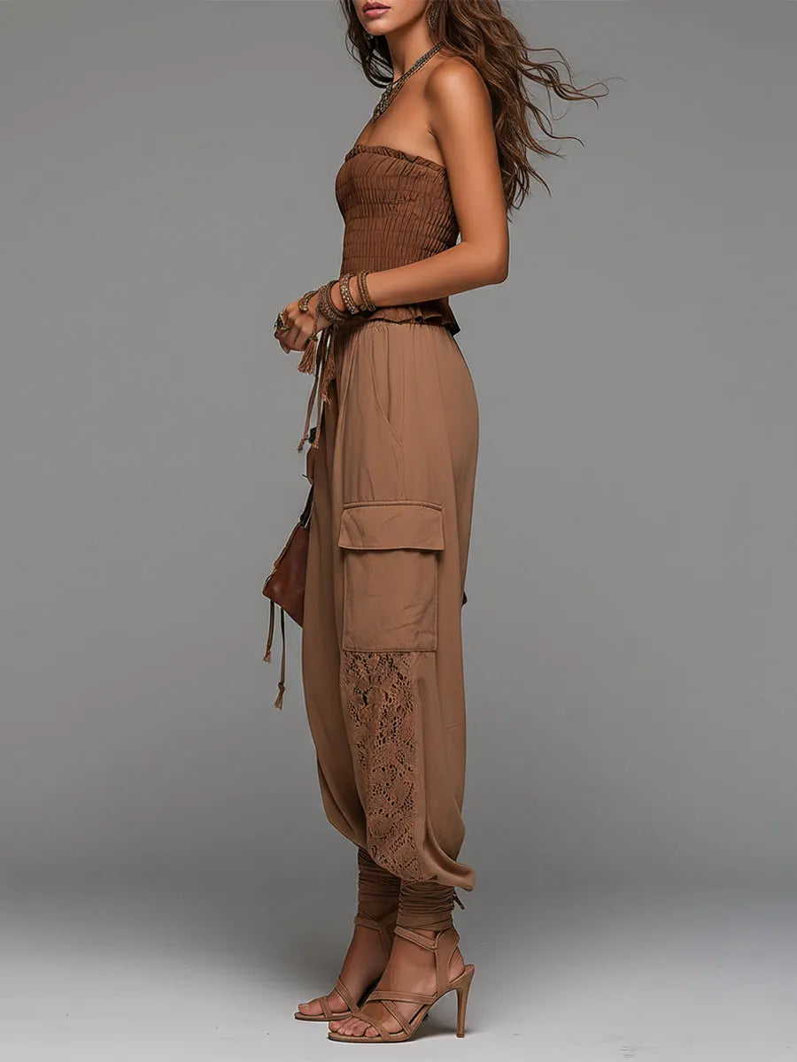 Ensemble haut froncé bohème chic et pantalon cargo à empiècements en dentelle