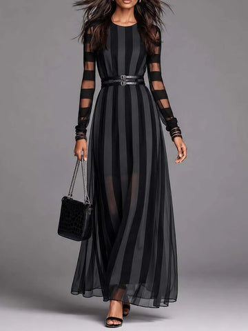 Vestido Longo Gótico de Chiffon com Mangas Longas Listradas em Mesh e Cinto Duplo com Fivelas