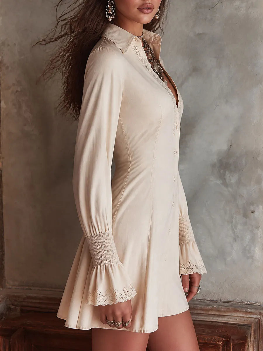 Robe chemise boutonnée rétro ornée de dentelle, avec manches cloche smockées
