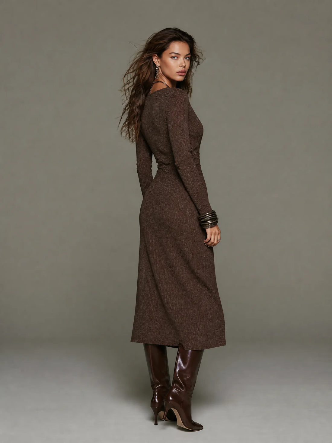 Robe midi fendue à taille froncée en maille côtelée scintillante marron foncé vintage