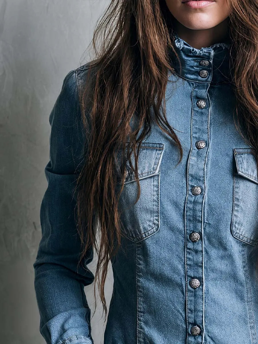 Blouse en jean délavé vintage à col montant et boutons