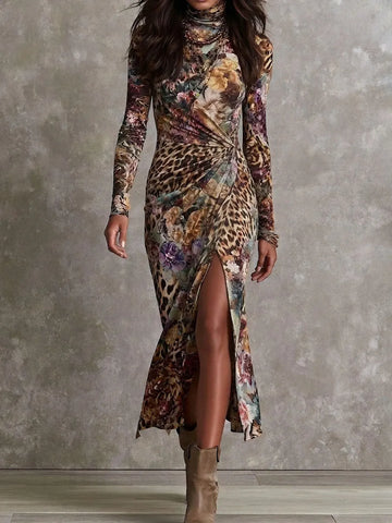 Vestido Midi Vintage com Estampa Floral de Animal, Gola Alta e Torção Frontal com Fenda