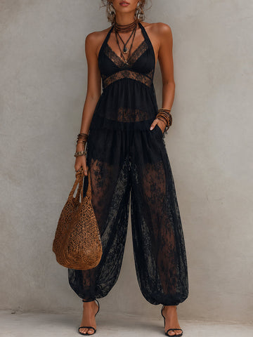 Conjunto de Top Cropped Halter e Calça Balão com Painel de Renda Estilo Boho