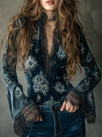 Blusa Azul Floral Retrô de Veludo e Renda com Mangas Sino