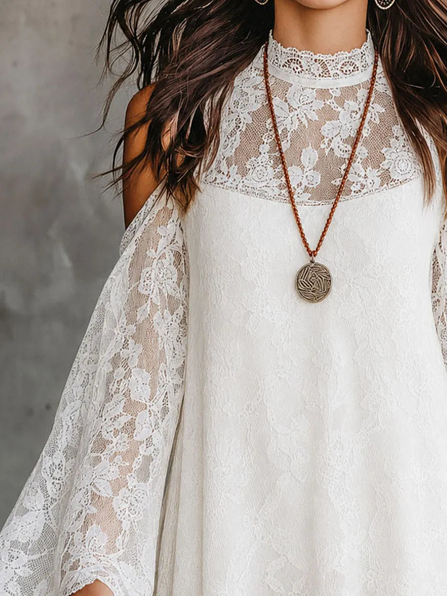 Robe Courte Épaules Dénudées en Dentelle Blanche Style Bohème Romantique à Manches Évasées